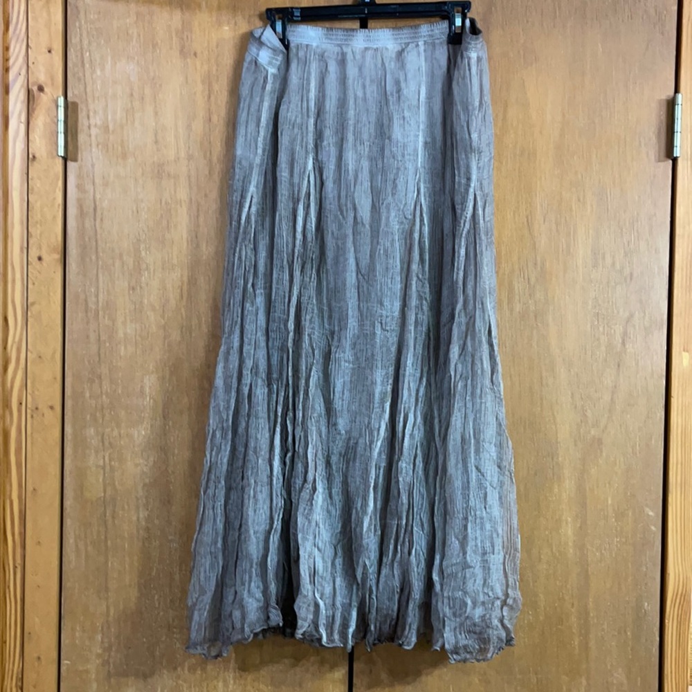 Coldwater Creek size large mocha flowy skirt